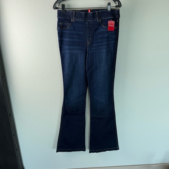 New SPANX Flare Jeans Midnight Shade NWT Business Casual Women’s Size Medium - Picture 2 of 12